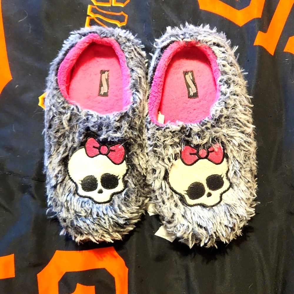 Kids monster high slippers